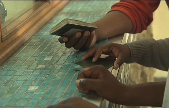 WATCH: Calls for illegal Zimbabweans to be included in new permits WATCH: Calls for illegal Zimbabweans to be included in new permits