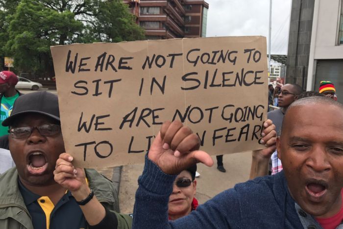 Zimbabwe protesters begin marching towards Mugabe residence Zimbabwe protesters begin marching towards Mugabe residence