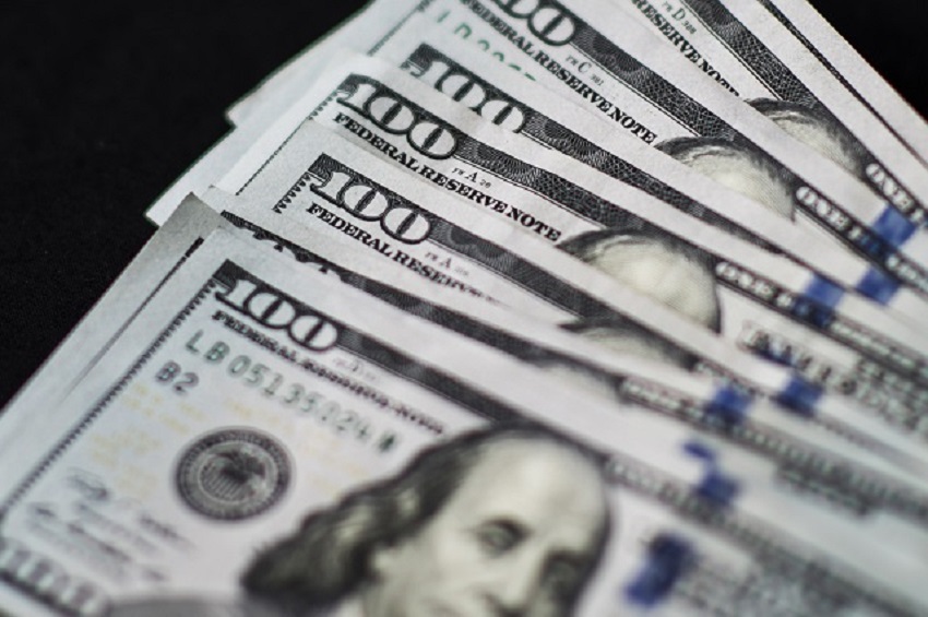 RBZ freezes US dollar supply to banks 
