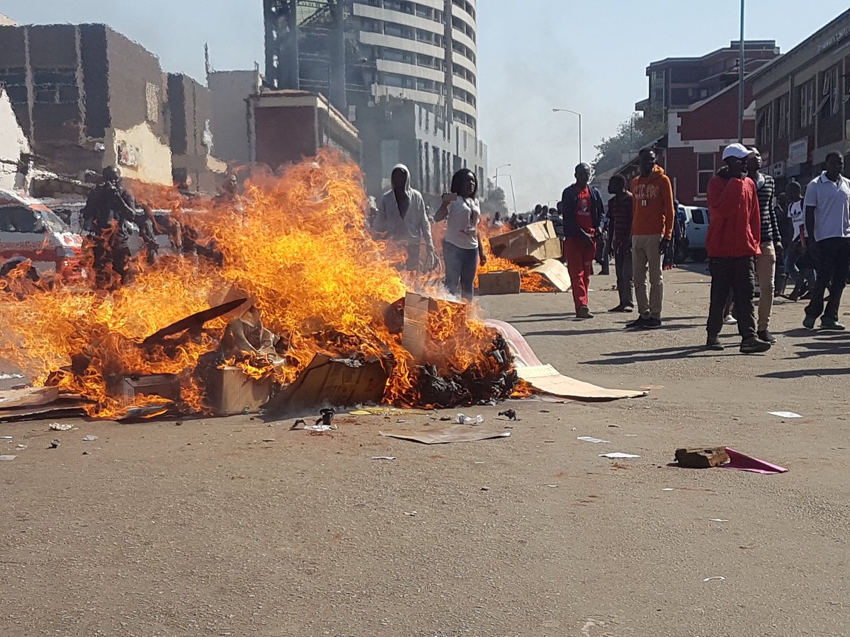 Six people have died during violent protest in Harare following the announcement of the preliminary election results on Wednesday.