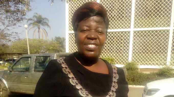 Kwekwe residents embrace new mayor Kwekwe residents embrace new mayor