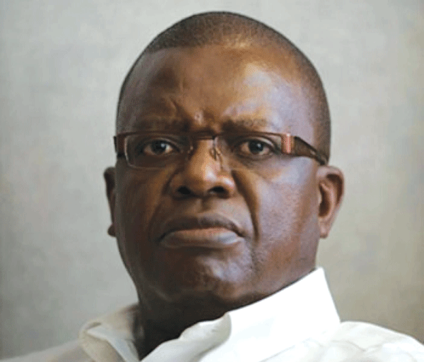 Suspected Zanu PF activist torch NewsDay, Zimbabwe Independent copies Suspected Zanu PF activist torch NewsDay, Zimbabwe Independent copies