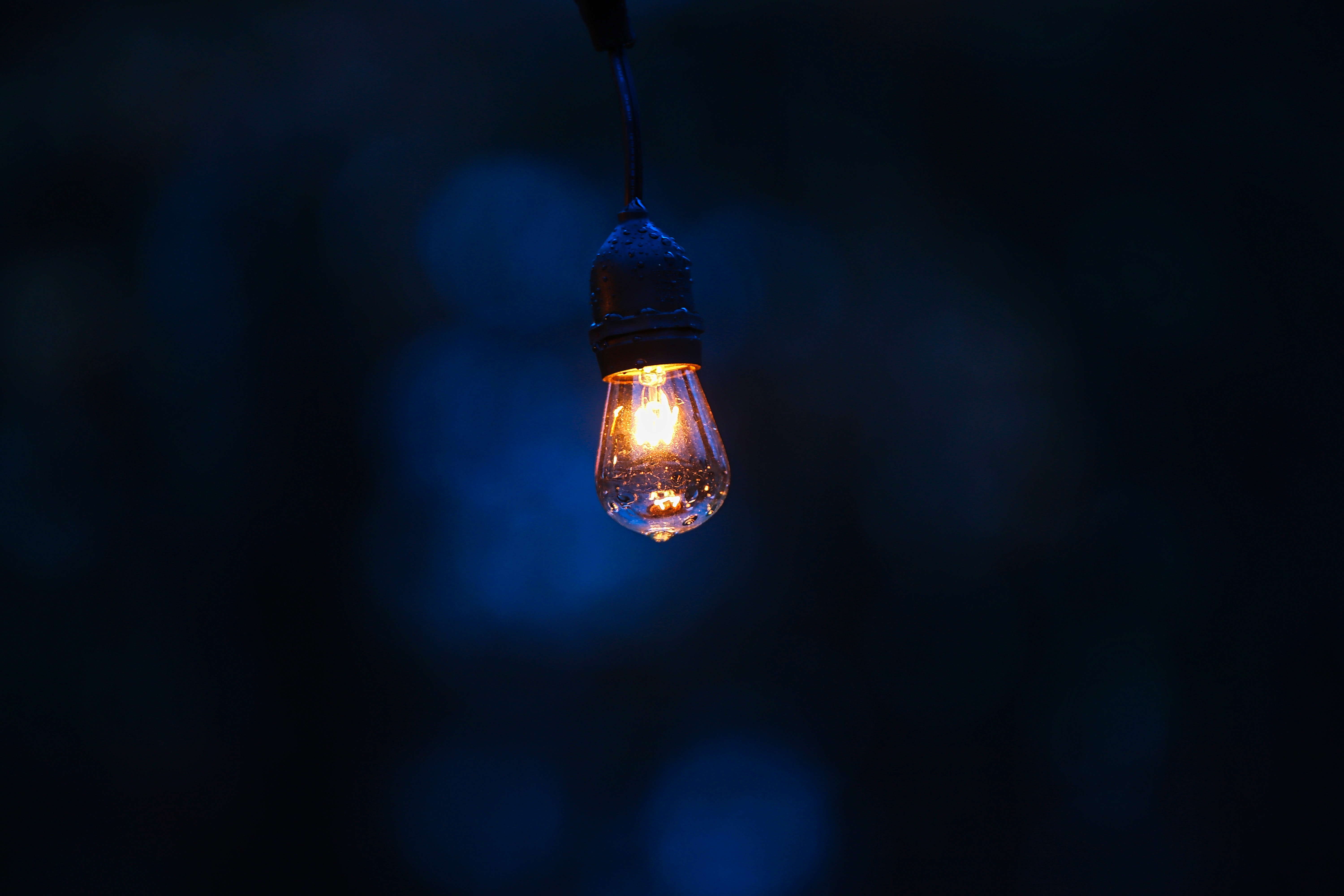 Zimbabwe Teen Illuminates Rural Homes With Electricity From Household Waste 