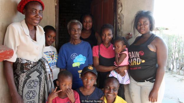 Grandmother Rudo Chinhoyi and family (Credit: Rachel Nuwer) Grandmother Rudo Chinhoyi and family (Credit: Rachel Nuwer)