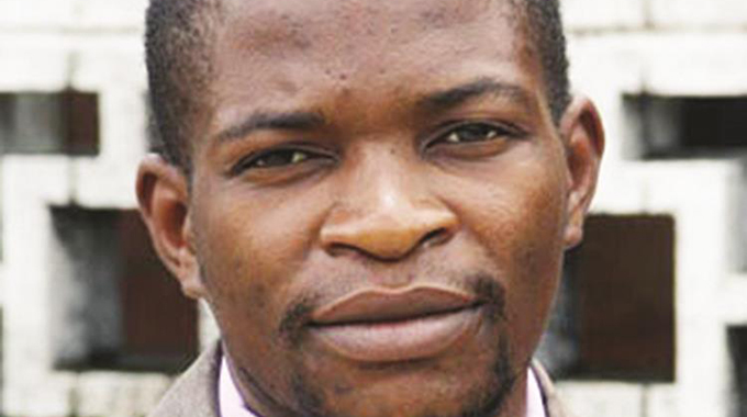 Illegal vendors heed order to demolish own structures