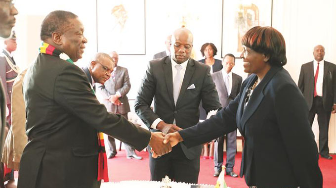 President swears in uniformed forces commissioners