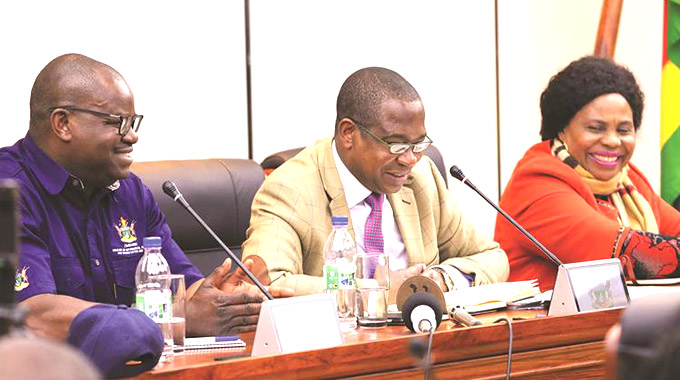 Mthuli, media in informal interface
