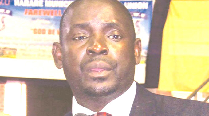 Council, workers strike deal on pay dates