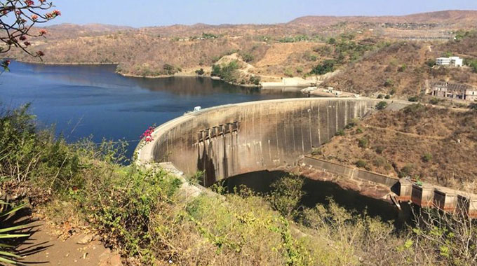 The live and dead waters of Lake Kariba
