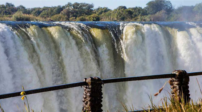 Tourism buyers pledge to market Zim