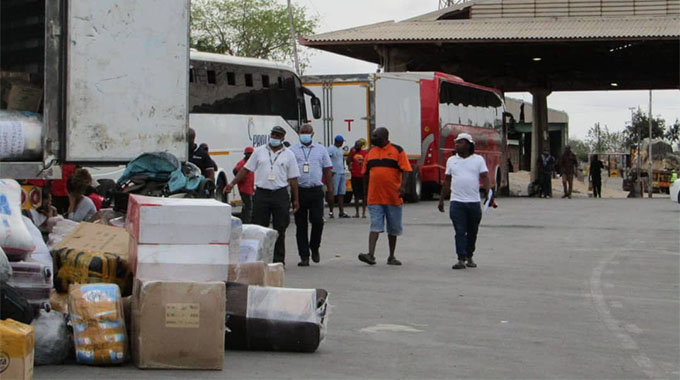 JUST IN: 366 Zimbabweans stranded at Beitbridge