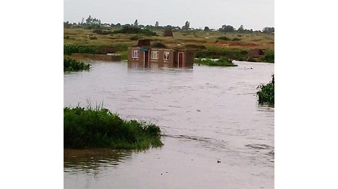 Rains pound, flood parts of Chitungwiza