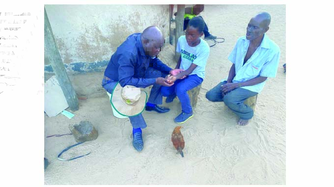 Needle stuck in boy’s palm for five months