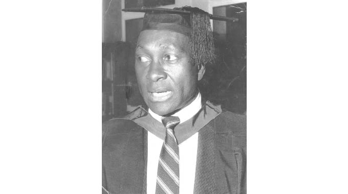 Top academic Prof Kahari dies