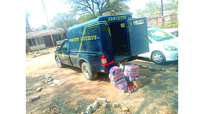 Security guards nabbed for smuggling