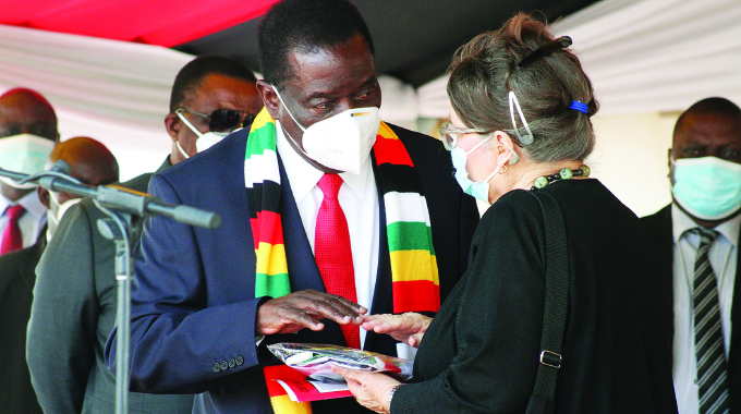 President urges mindset change in civil service