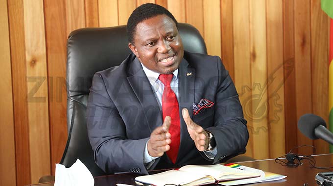 Passport office now open on Saturday