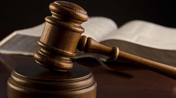 Mutare Mayor, 11 councillors in court