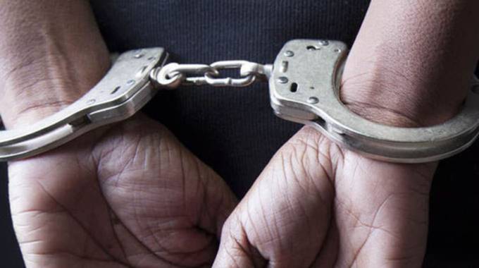 Seven robbers, housebreakers arrested