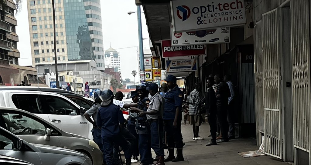 Suspected ZANU PF activists disrupt CCC Press conference