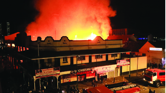 Huge fire consumes Harare shopping mall