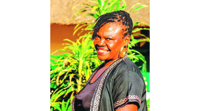State assisted funeral for veteran actress 