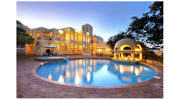 Vic Falls to get two new upmarket hotels