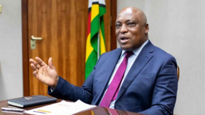 CZR says urgent action needed to save retailers